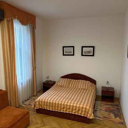 Party Villa Holiday Rent Balatonföldvár 외부 사진
