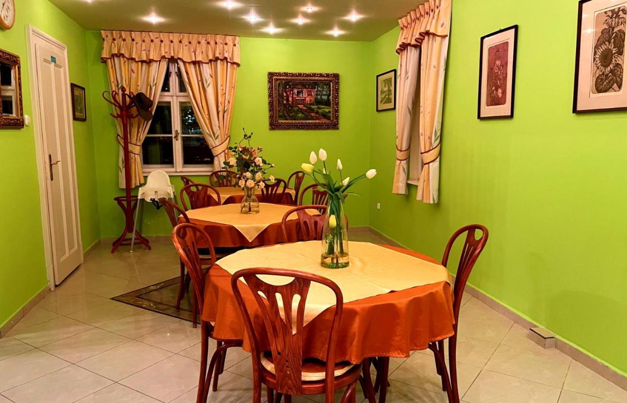 Party Villa Holiday Rent Balatonföldvár 외부 사진